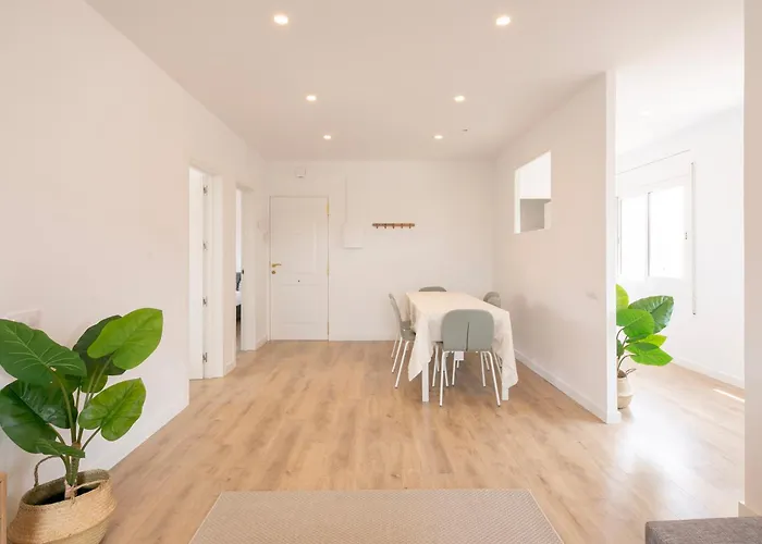 With 3 Bedrooms Διαμέρισμα Cornellà de Llobregat