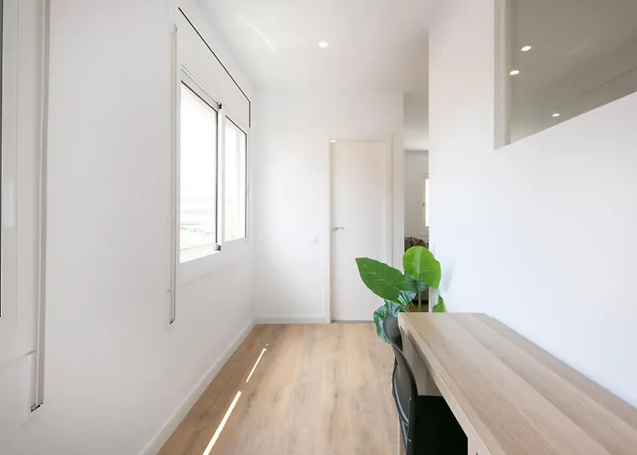 Διαμέρισμα With 3 Bedrooms Cornellà de Llobregat